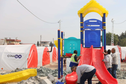 Bursa'da Büyükşehir'den depremzede çocuklara oyun parkı