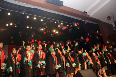 Uludağ Üniversitesi, hukukçularını mezun etti.