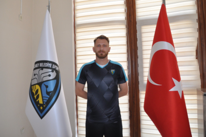 Berat Satılmış Karacabey Belediyespor'da!