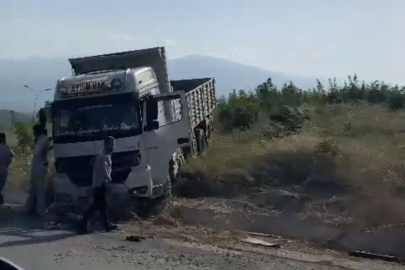 Freni patlayan kamyon yoldan çıktı