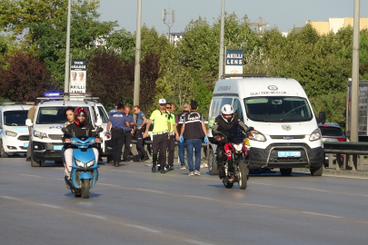 Devrilen motorun sürücüsü bariyerlere çarparak hayatını kaybetti