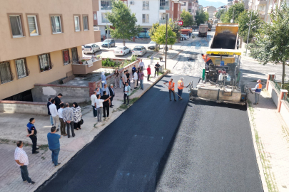 İnegöl Belediyesi önce altyapıyı sonra asfaltı düzenledi