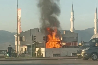 Bursa’da evin çatısında çıkan yangın korkuttu