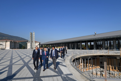 Vali Demirtaş Osmangazi Meydanı’nı inceledi