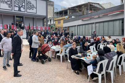MHP'nin "Yıldırım'ın Gücü Kadınlarımız" buluşmasından salon doldu taştı