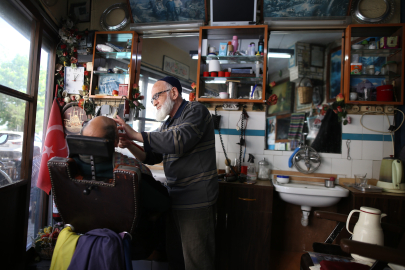 100 yıllık dükkanında bir ömrünü mesleğine adadı