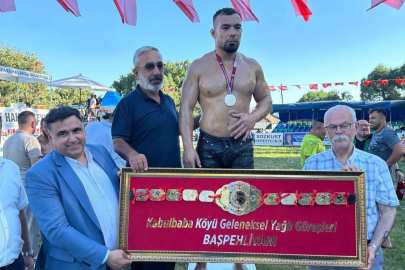 Kabulbaba Güreşleri’nde ‘Zeybek’ havası