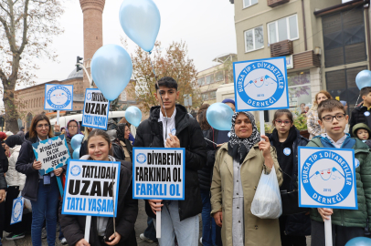 Diyabete dikkat çekmek için mavi balonlar gökyüzüne bırakıldı