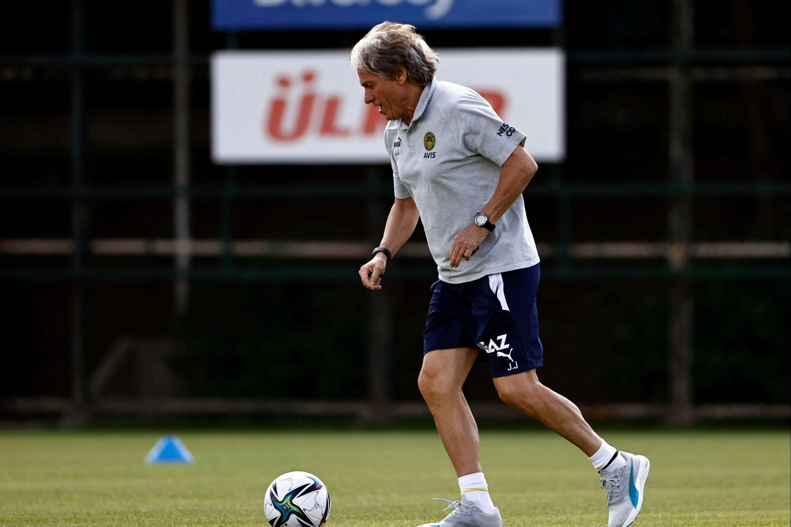 Jorge Jesus'tan yakın takip