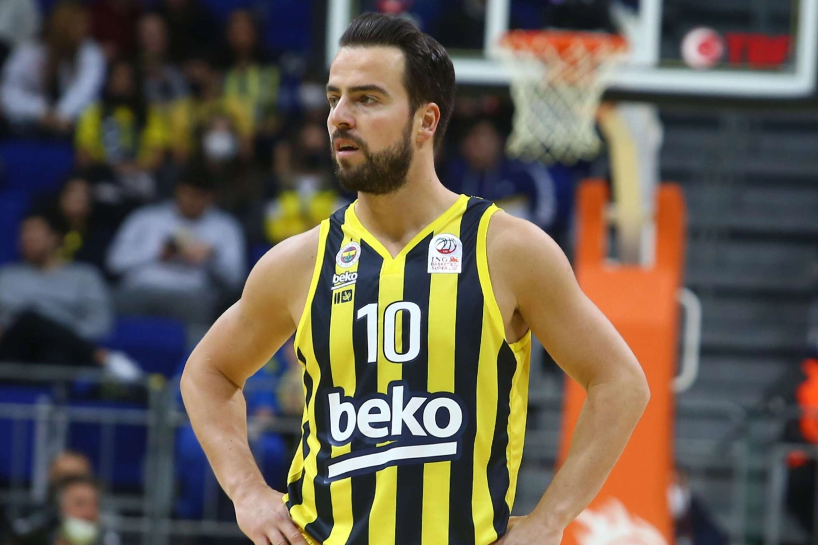 Melih Mahmutoğlu 2 yıl daha Fenerbahçe Beko’da