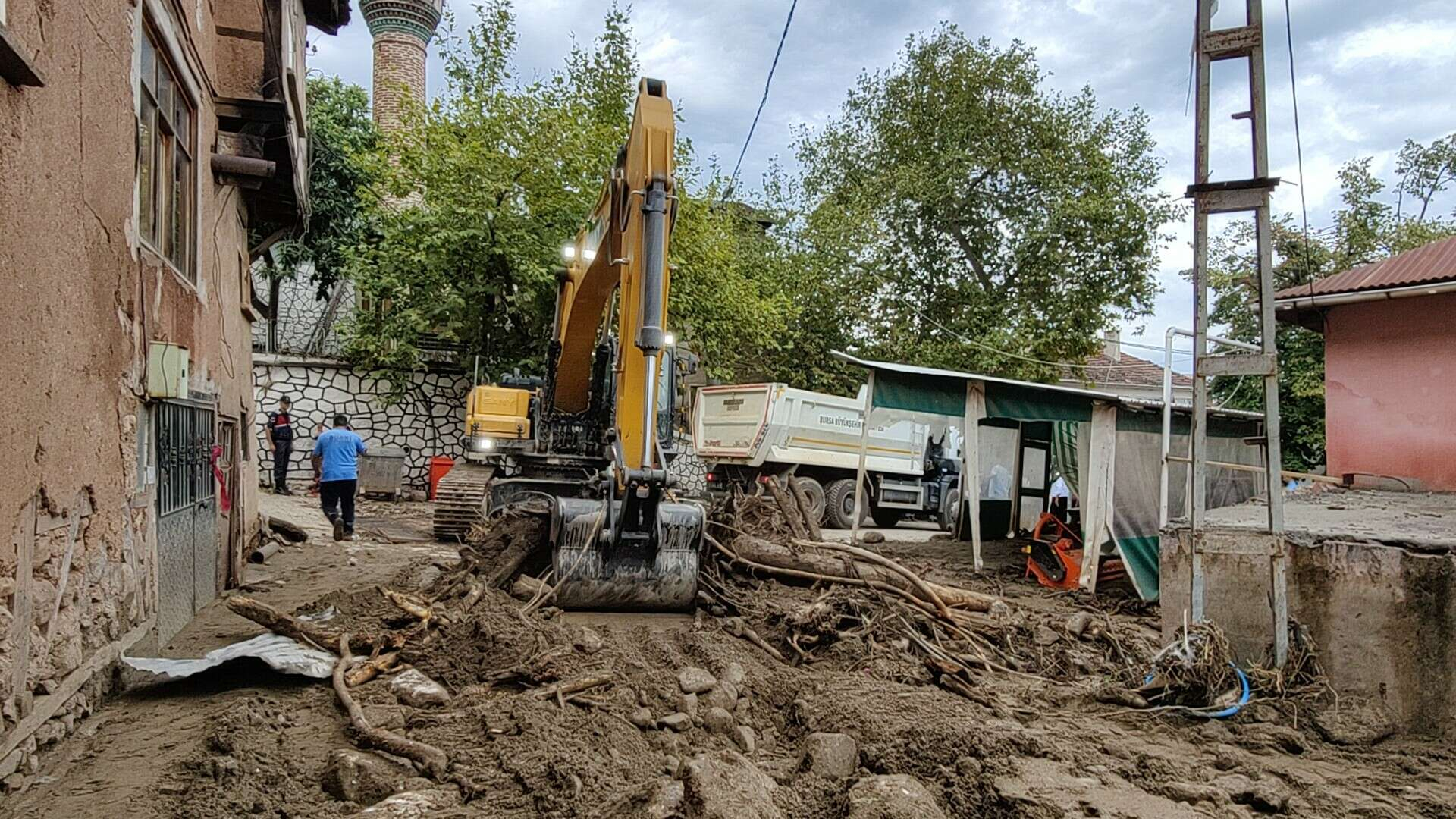 Dere taştı, hayat durdu...Bursa'da selin bilançosu gün aydınlanınca ortaya çıktı