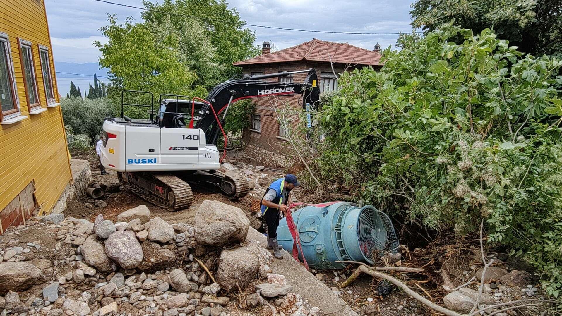 Dere taştı, hayat durdu...Bursa'da selin bilançosu gün aydınlanınca ortaya çıktı