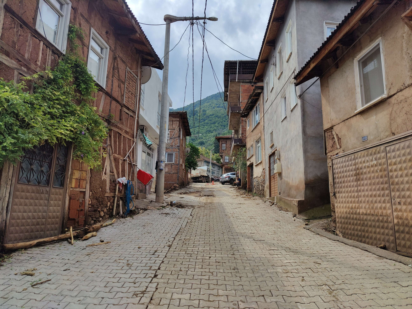 Dere taştı, hayat durdu...Bursa'da selin bilançosu gün aydınlanınca ortaya çıktı