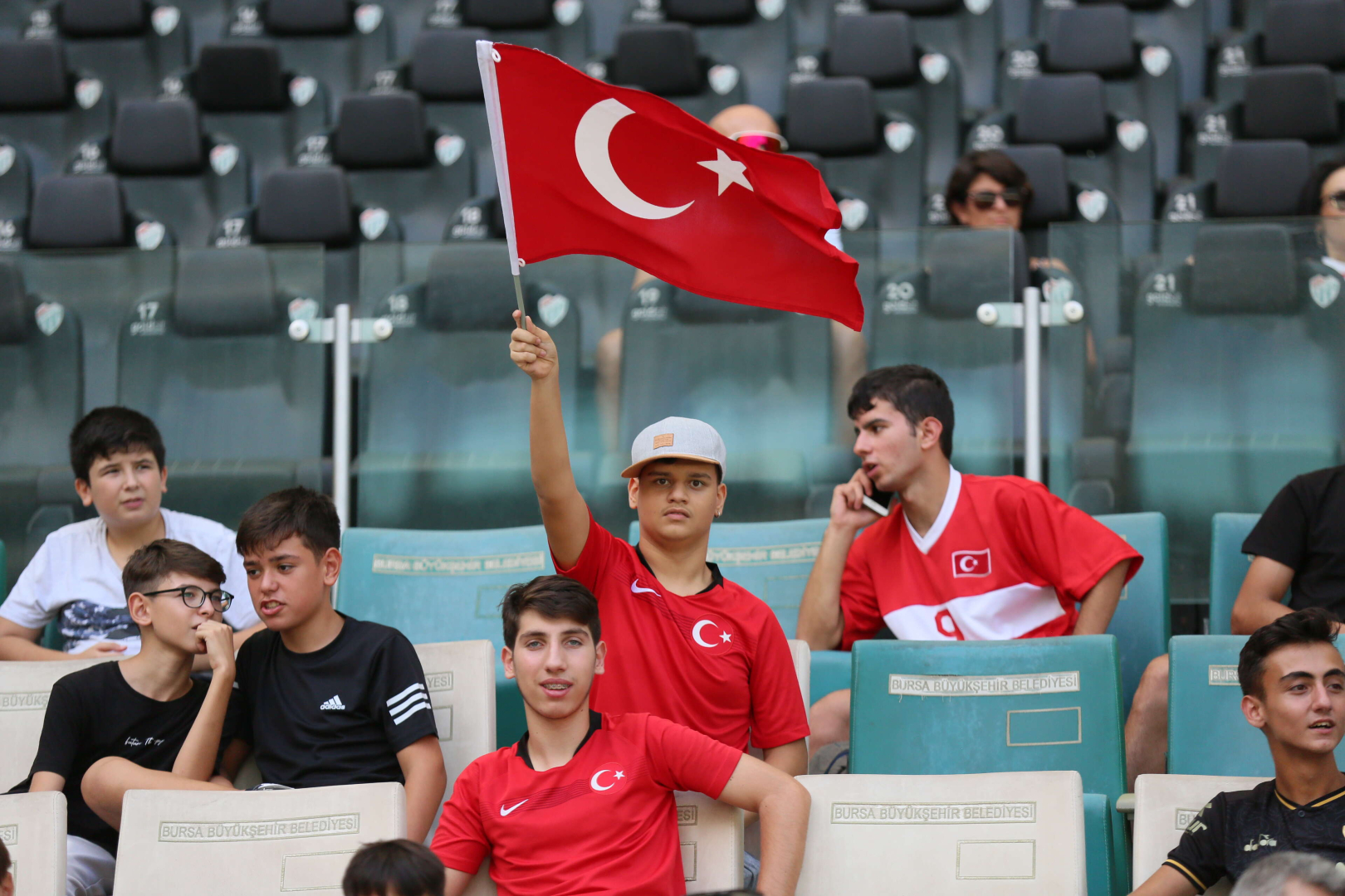 Timsah Park'ta renkli görüntüler