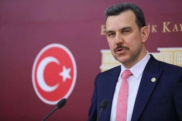 Esgin'den muhalefete cevap: "Depreme dayanıksız hiçbir okulda eğitim vermedik, vermeyeceğiz