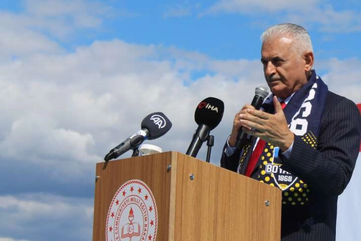 Binali Yıldırım: '20 yıl çalışırken hep şunu söyledik, yolları böleriz ama Türkiye'yi böldürtmeyiz'