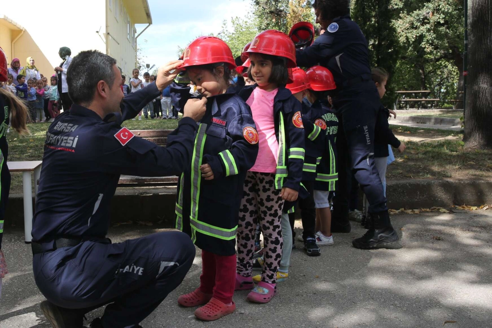 Minik alev savaşçıları göreve hazır