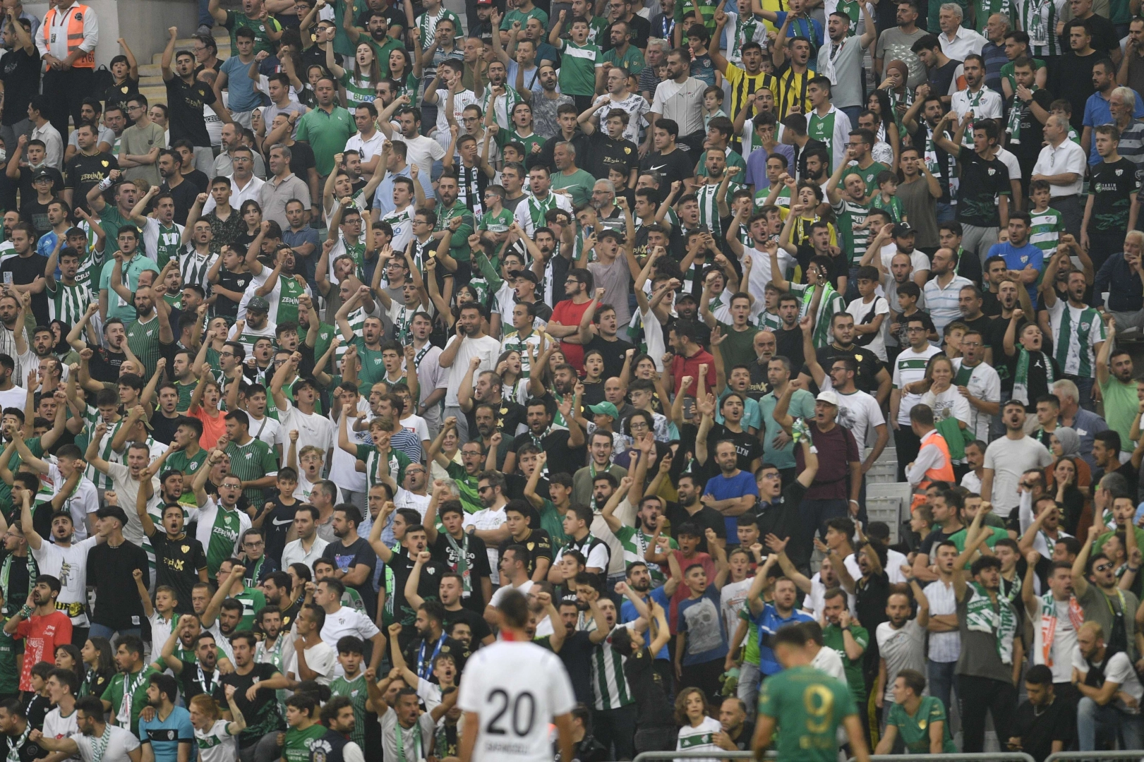 Bursaspor - Tarsus İdman Yurdu maçı biletleri bugün satışa çıkıyor