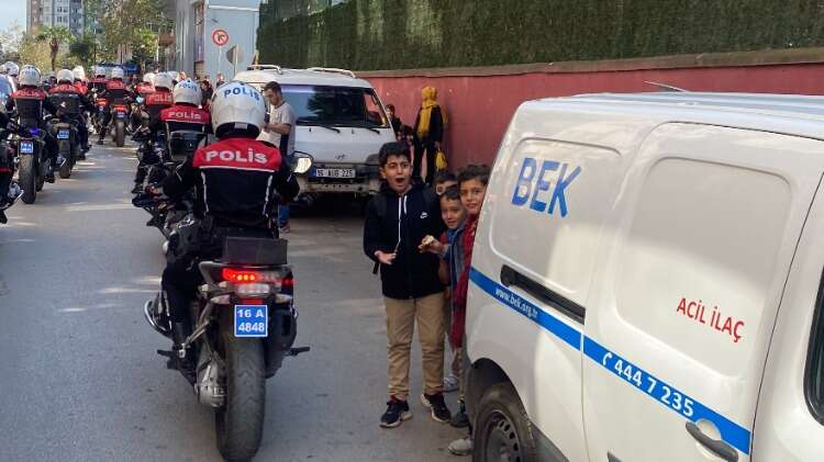 Bursa'da yunus timlerinden 'Metruk 2' operasyonu