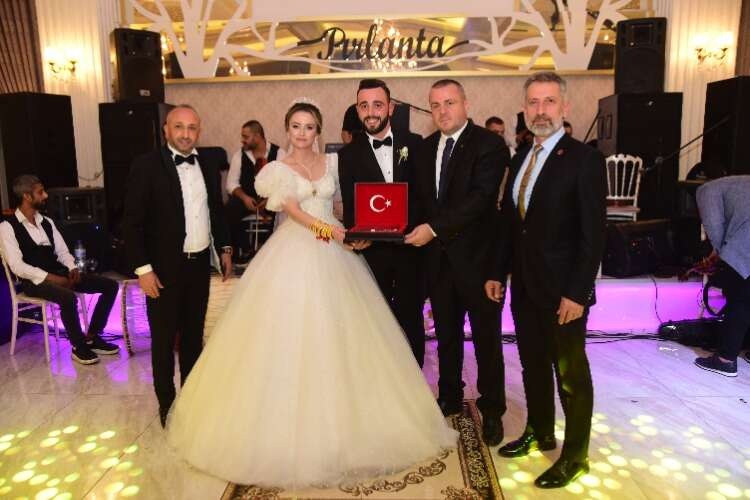 9 şahitli nikah