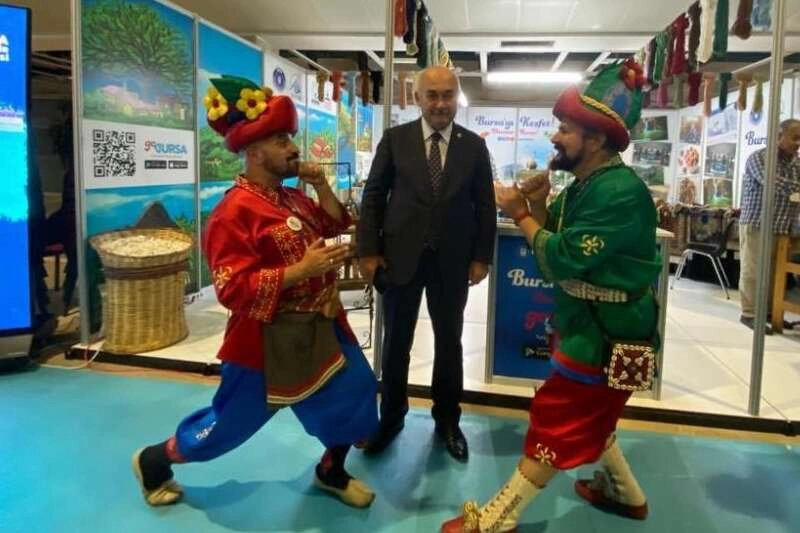 Bursa Milletvekili Vahapoğlu'ndan Karagöz-Hacivat çağrısı