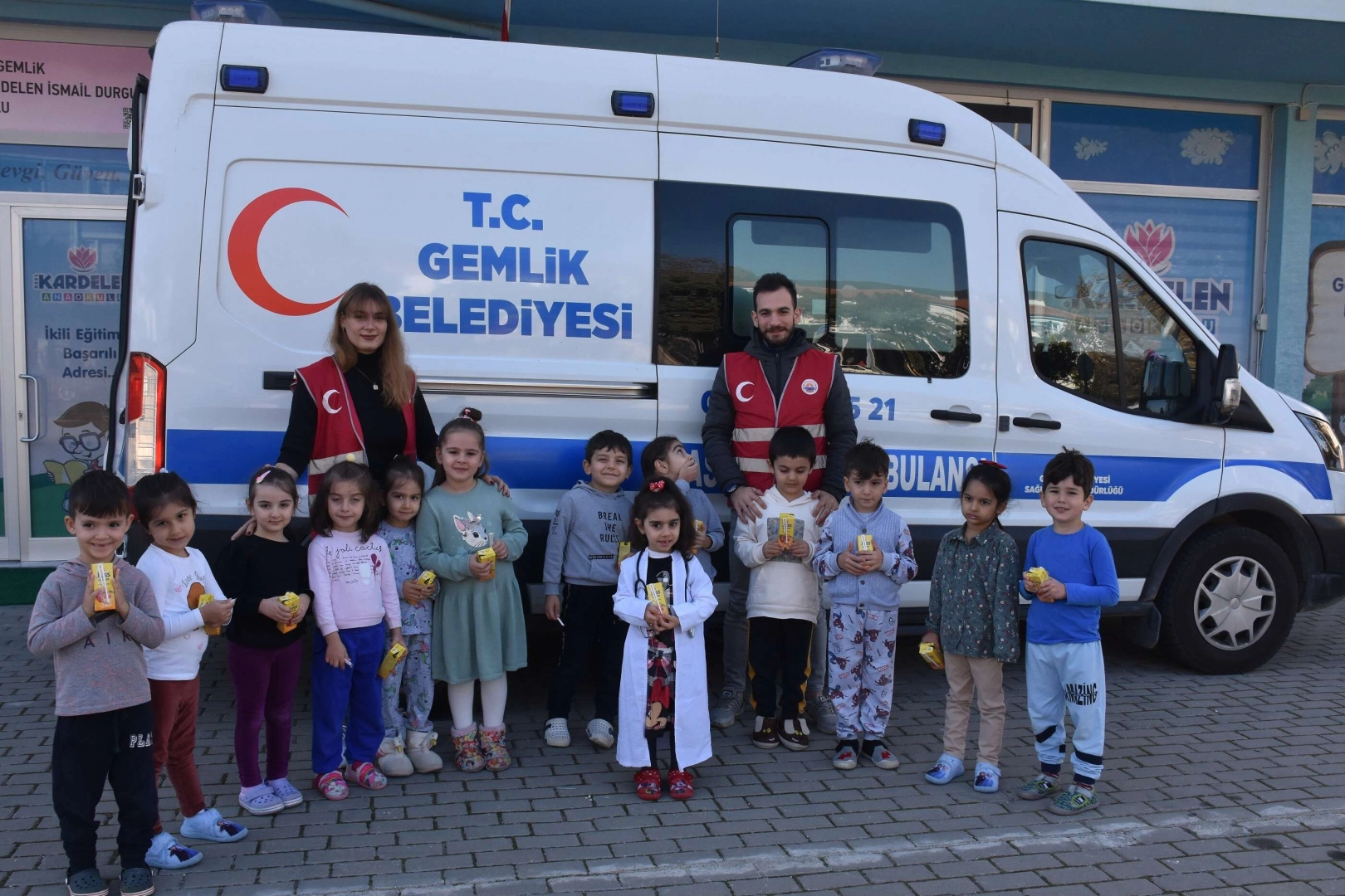 Gemlik’te anaokuluna öğrencileri sağlık hizmetleri hakkında bilgilendirildi