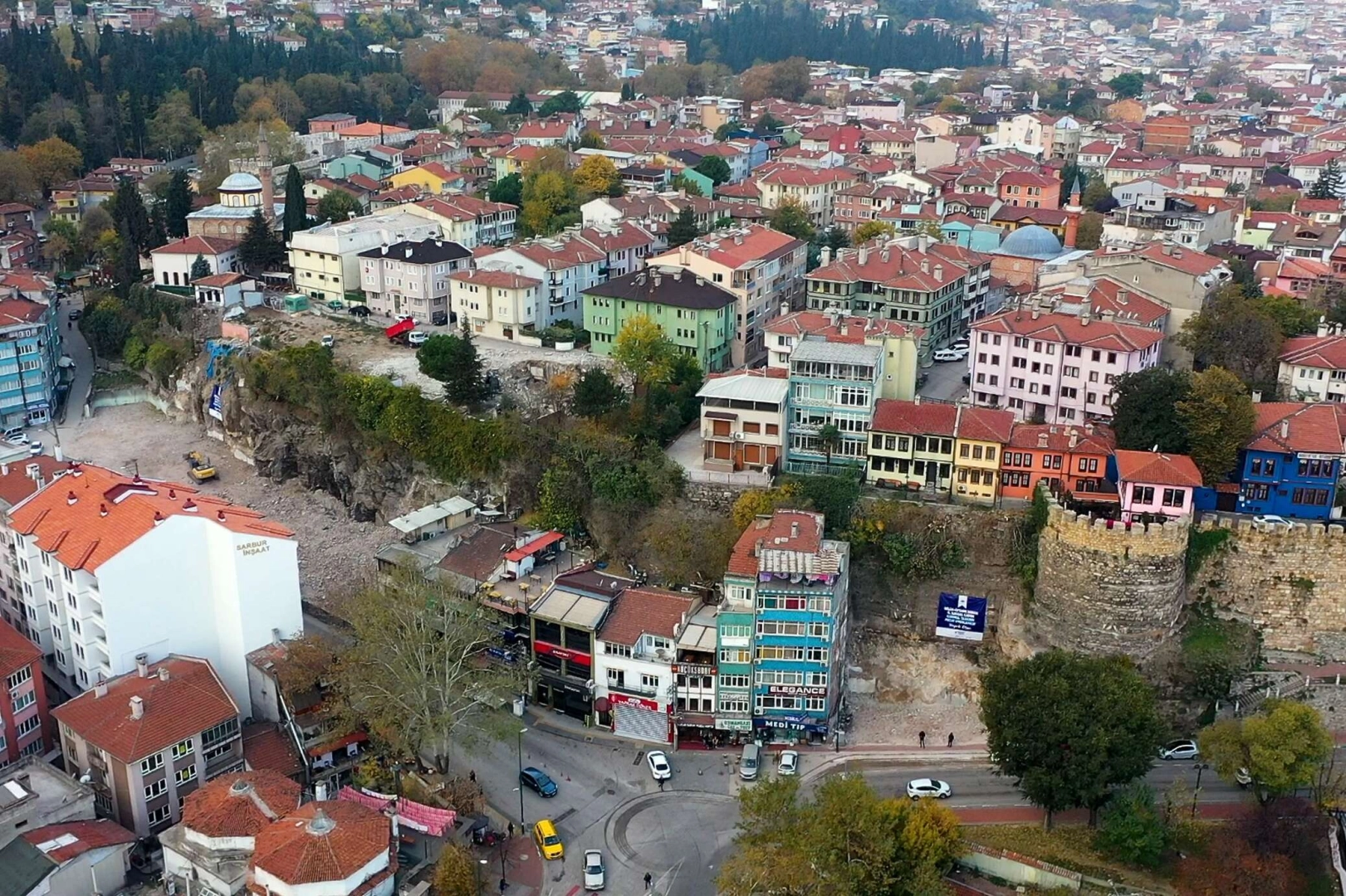 Tarihi surlar ortaya çıkıyor