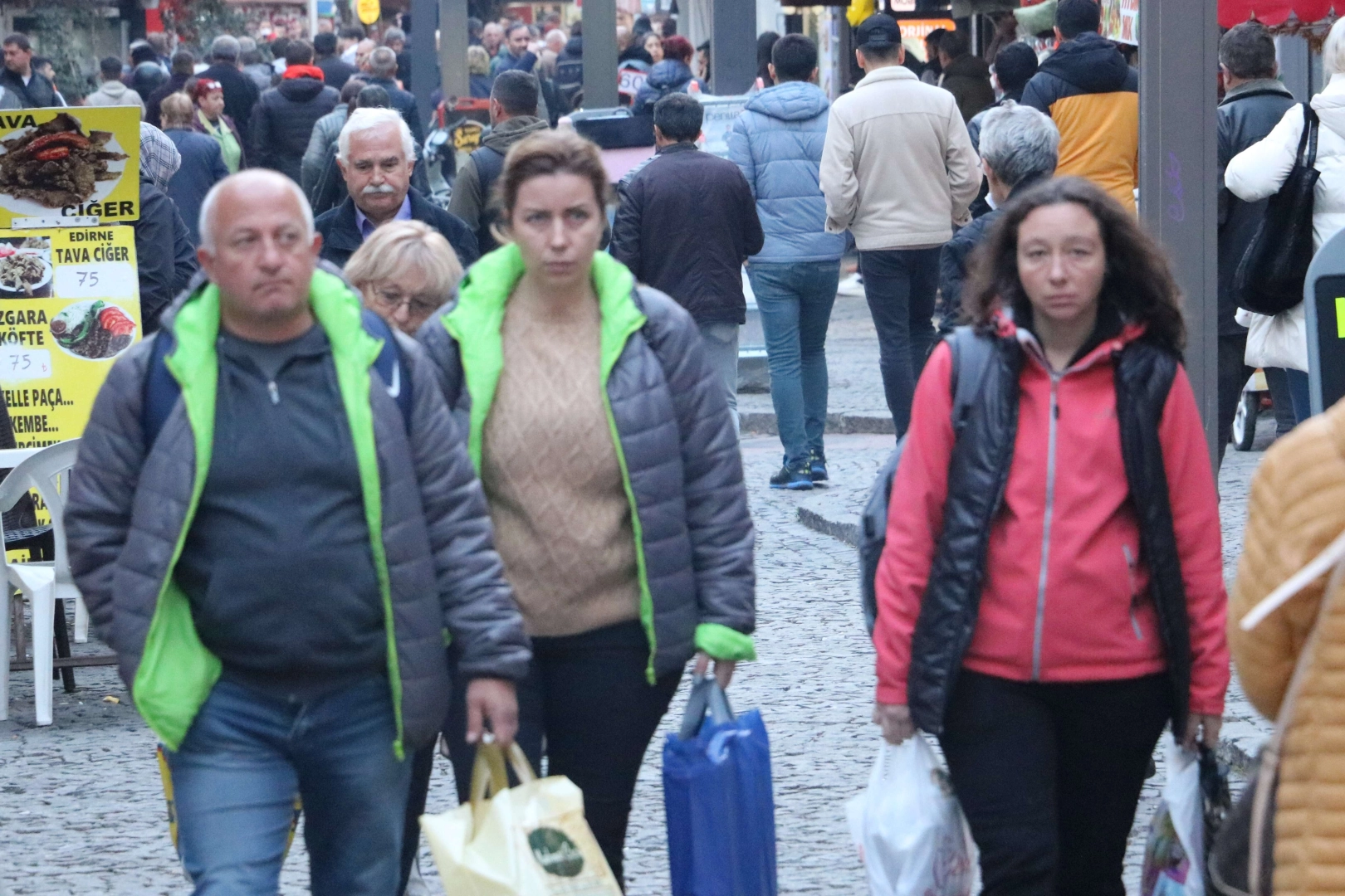 Bulgarlar, Edirne’de doyasıya alışverişin tadını çıkardı