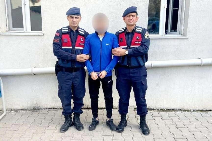 Bursa'da 23 yıl hapis cezası bulunan şahıs jandarmaya yakalandı