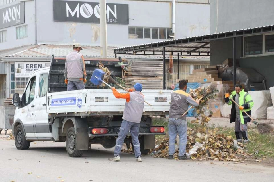 İnegöl Belediyesi’nden sanayide detaylı temizlik