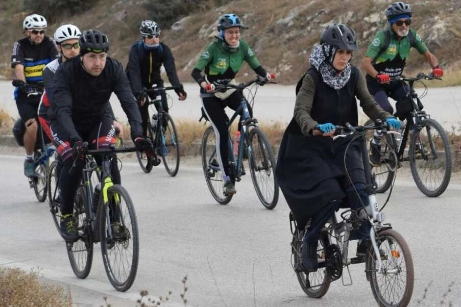 Tarih öncesine pedalladılar