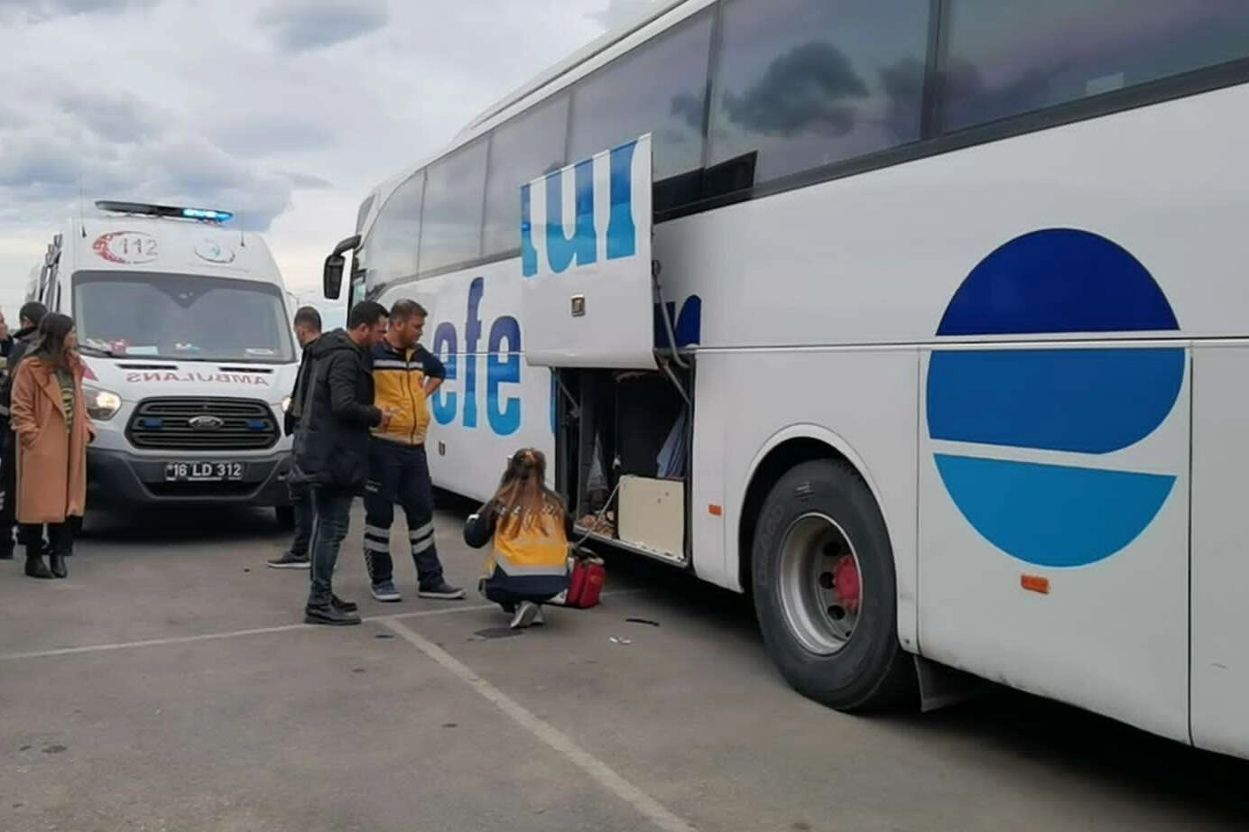 Şoför, otobüsün bagajında ölü bulundu