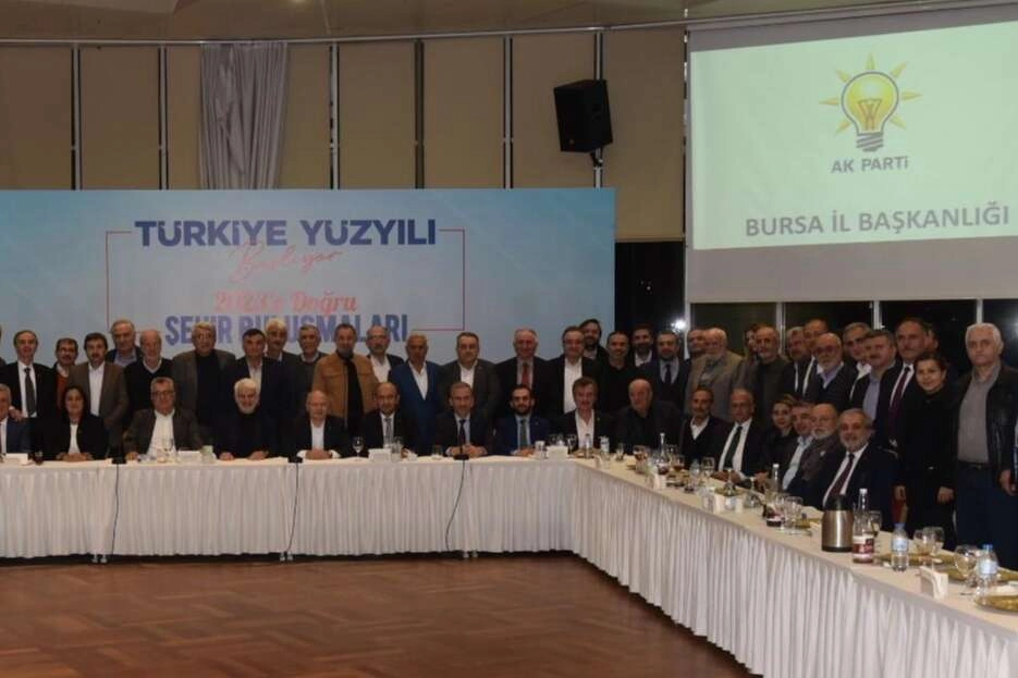 AK Parti'ye gönül verenler bir araya geldi