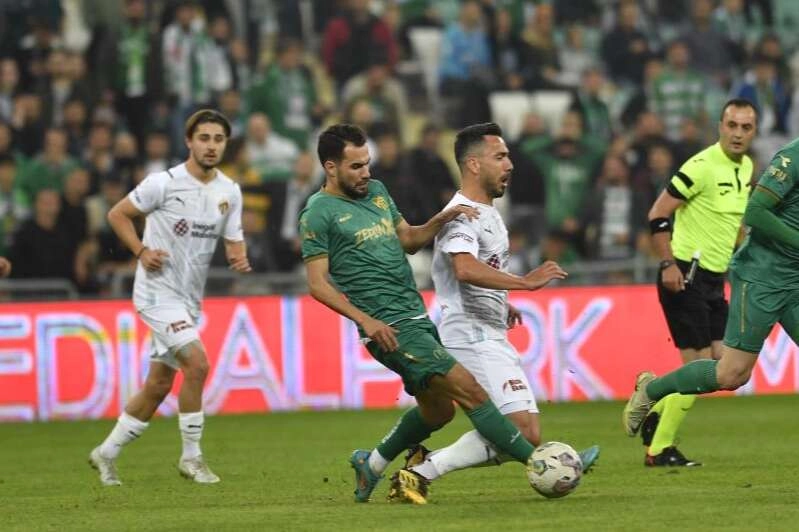 Bursaspor’a Hasan Ayaroğlu ve Ertuğrul Kurtuluş'tan sevindirici haber