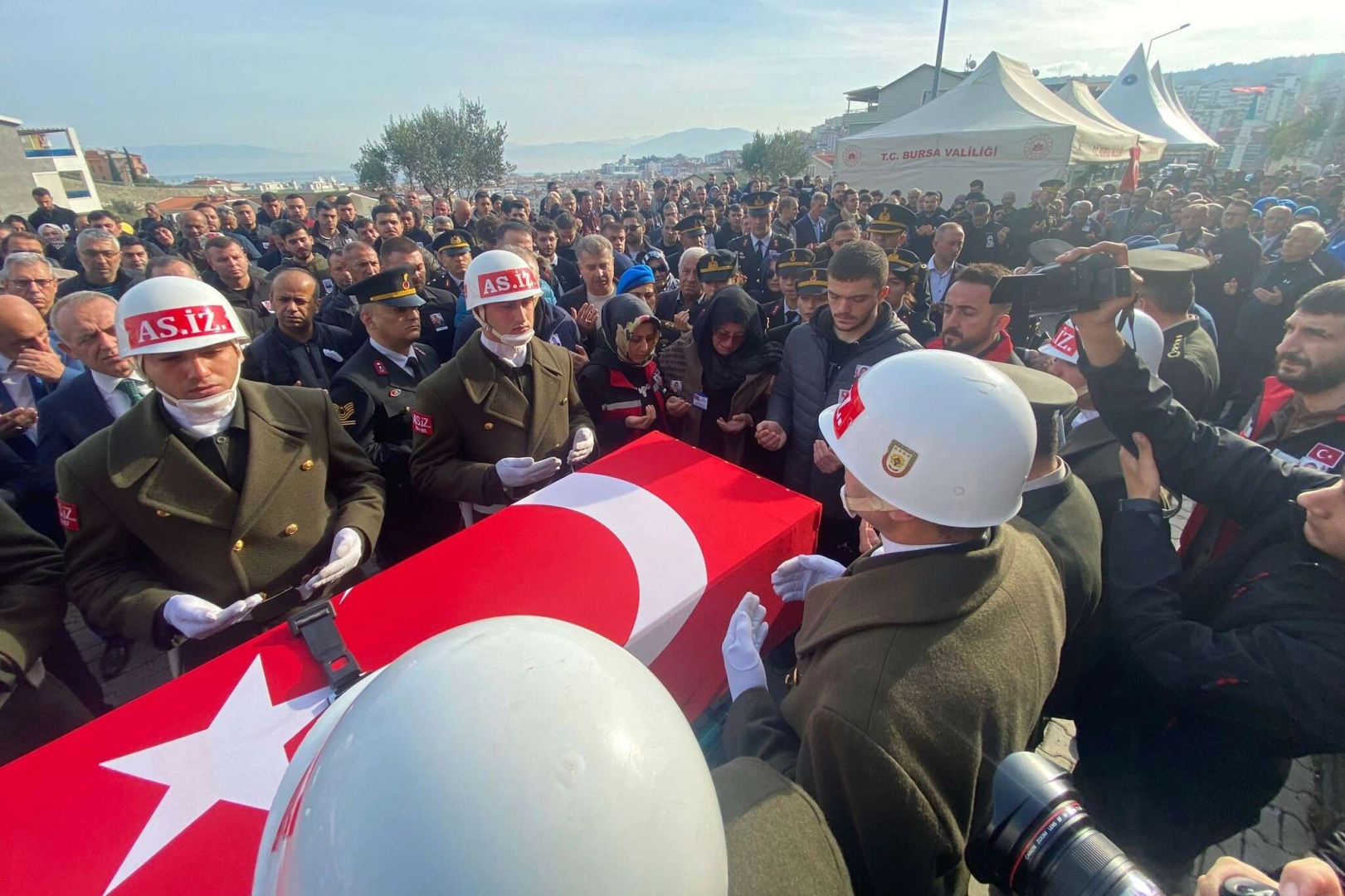 Bursalı şehit gözyaşları eşliğinde son yolculuğuna uğurlandı