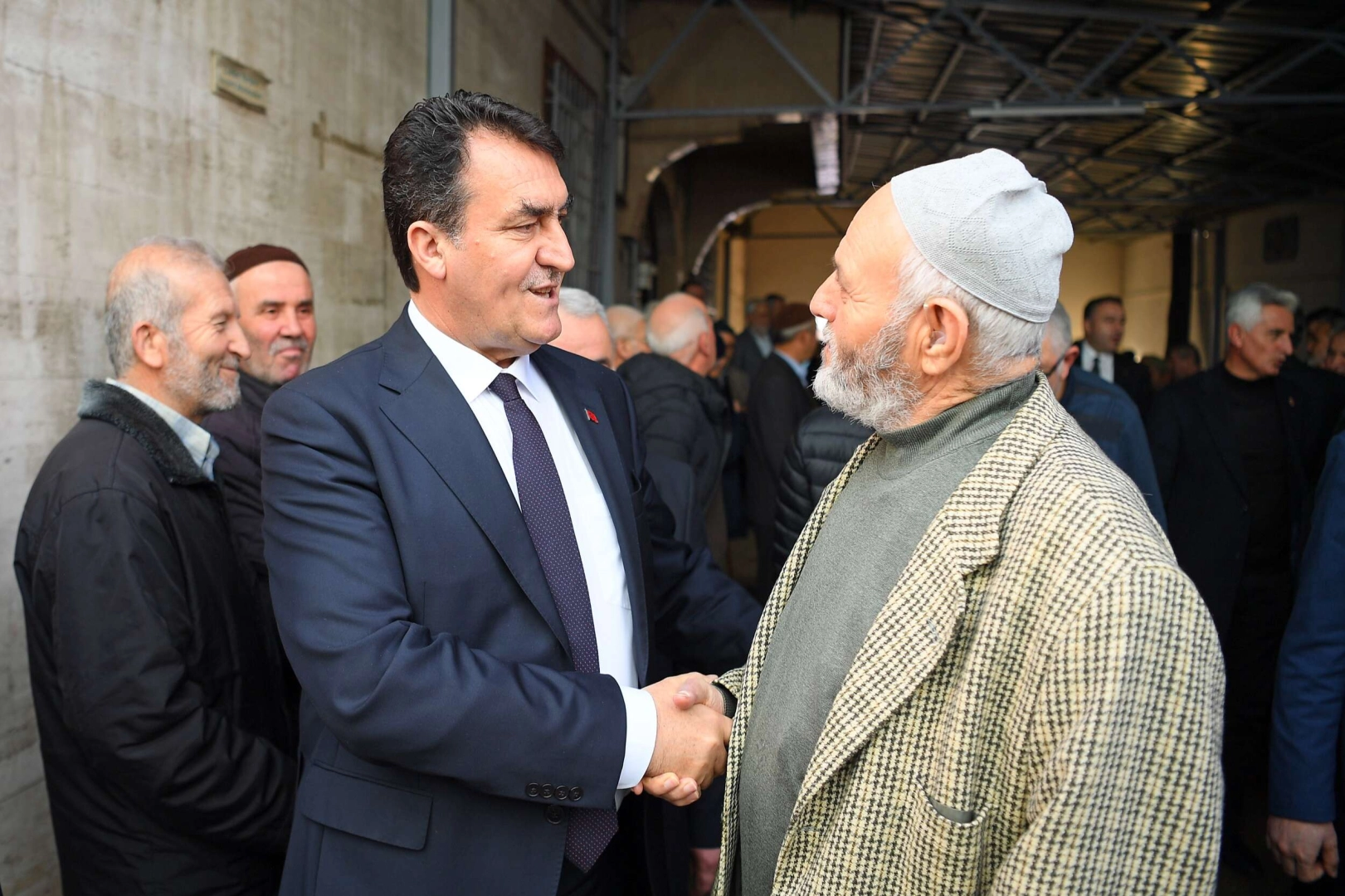 Çiftehavuzlar Mevlana Camii’ne Osmangazi hizmeti