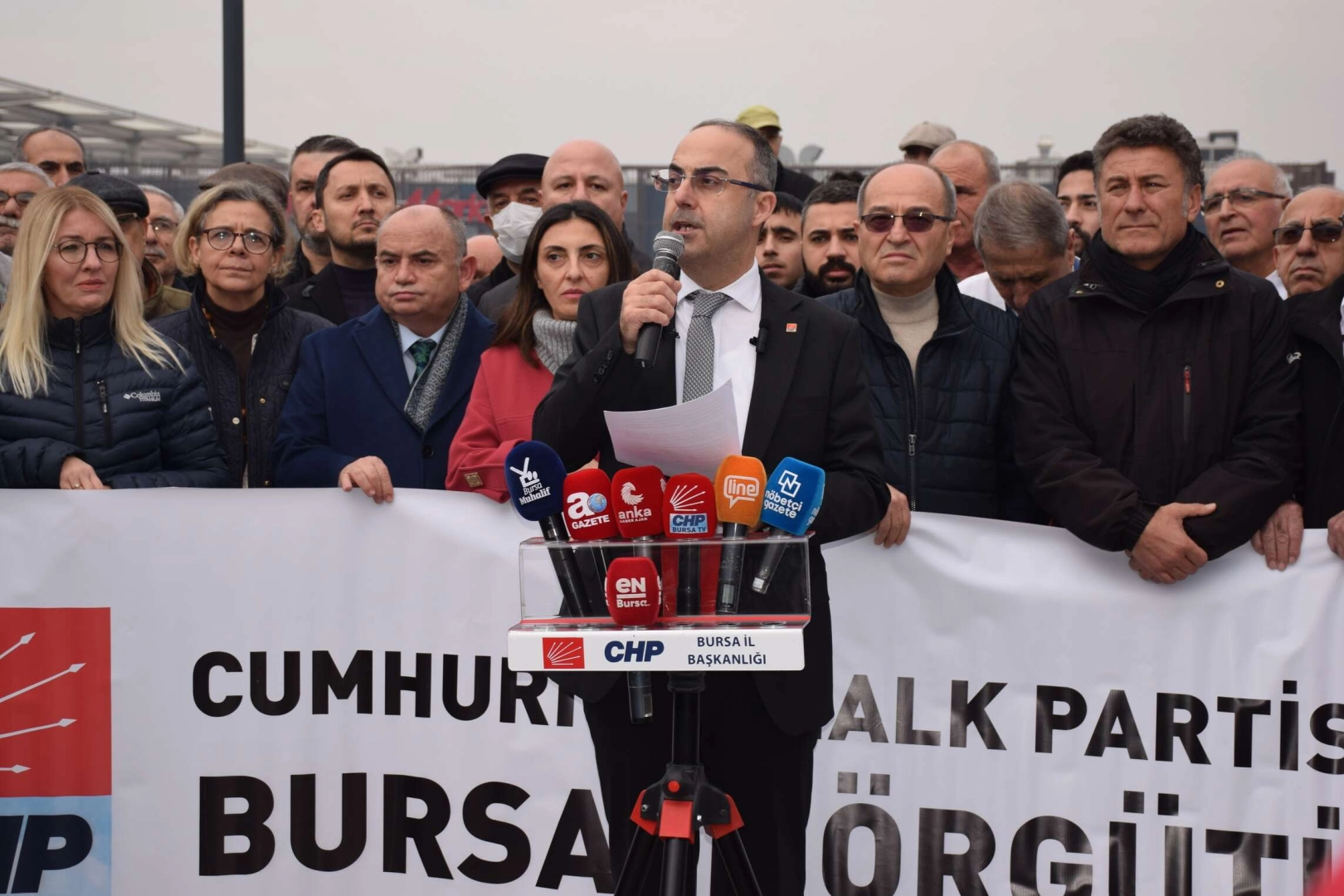 Bursa'da CHP'lilerden maaş zamlarına 'meydan' tepkisi