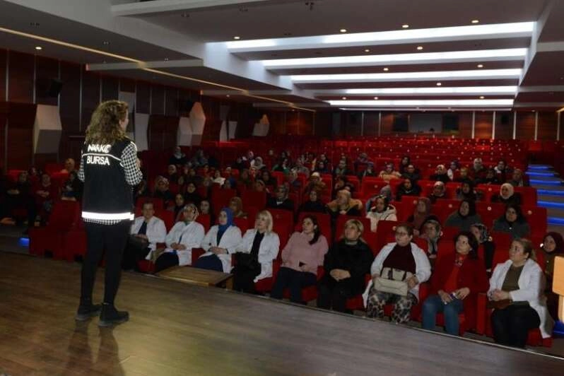 İNESMEK kursiyerlerine “En İyi Narkotik Polisi Anne” projesi anlatıldı