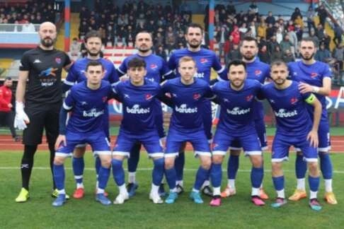 Mustafakemalpaşa Belediyespor BAL gibi!