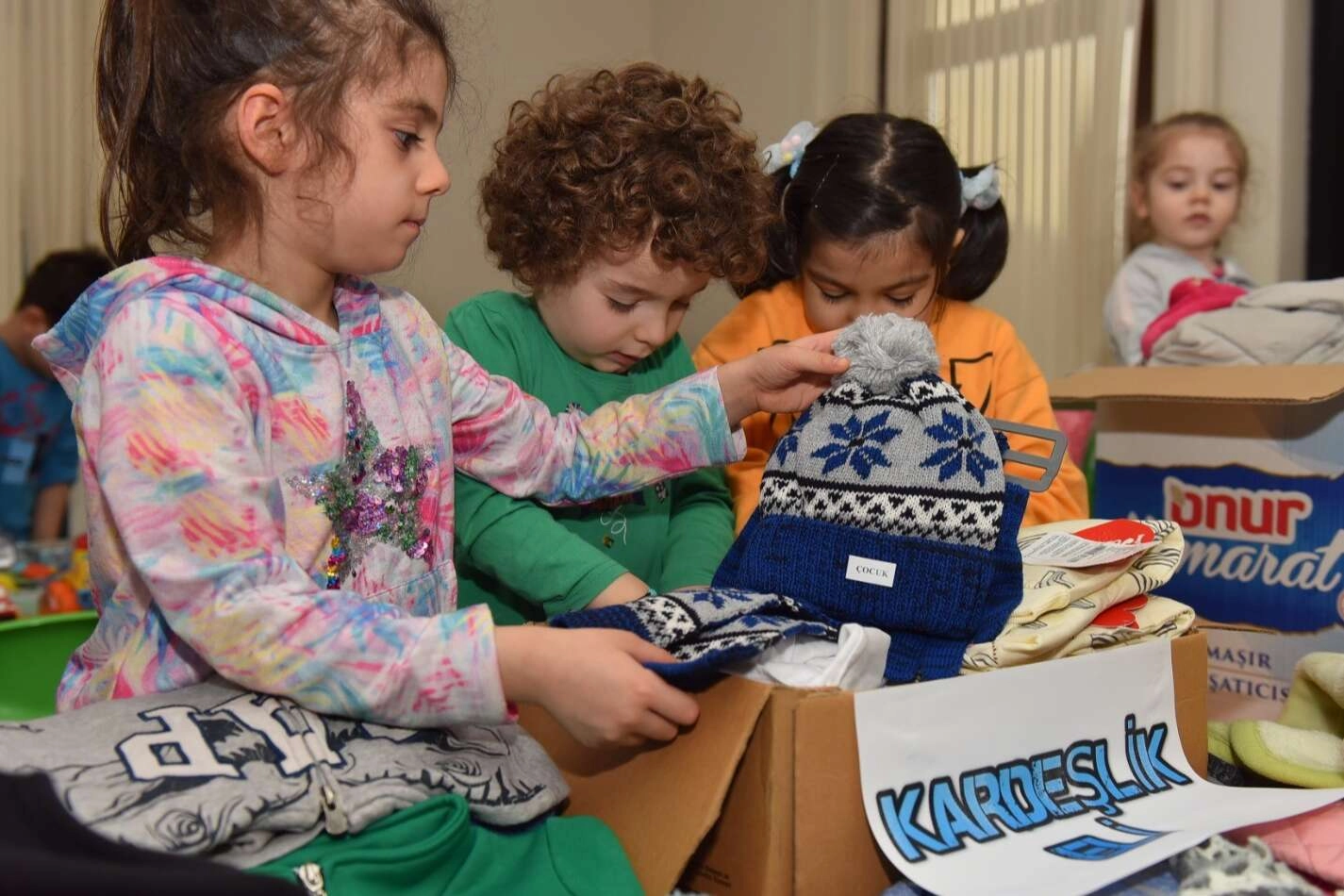 Yıldırımlı miniklerden depremzede kardeşlerine destek