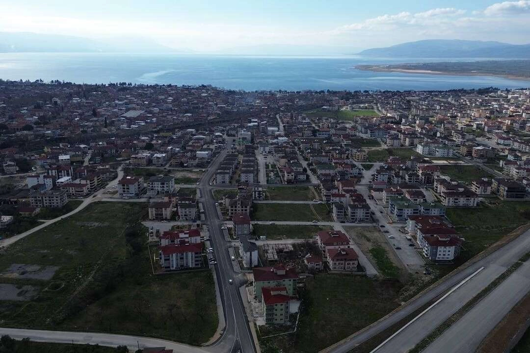 Deprem sorası yatay mimari tercih edenler İznik'e akın ediyor