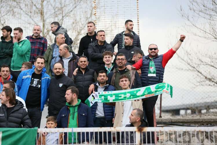 Bursaspor taraftarı İnegöl deplasmanında (FOTO GALERİ)