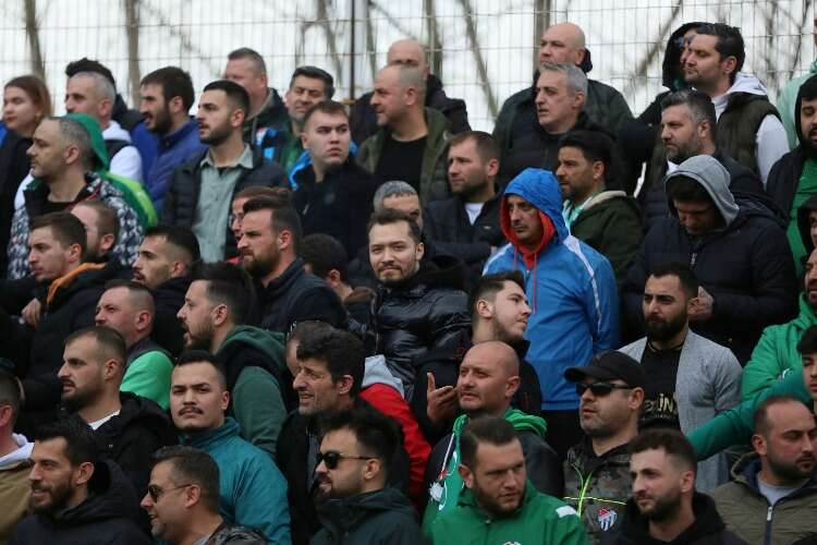 Bursaspor taraftarı İnegöl deplasmanında (FOTO GALERİ)