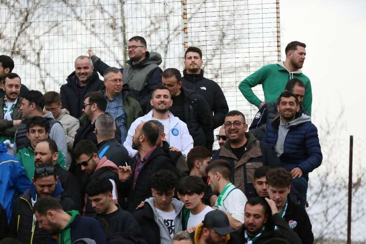 Bursaspor taraftarı İnegöl deplasmanında (FOTO GALERİ)