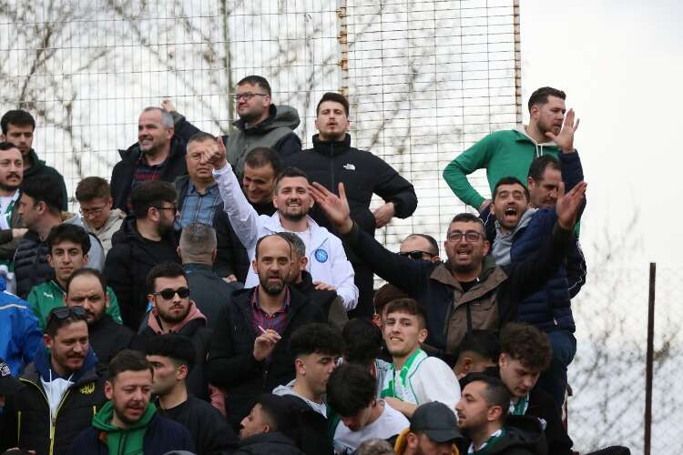 Bursaspor taraftarı İnegöl deplasmanında (FOTO GALERİ)