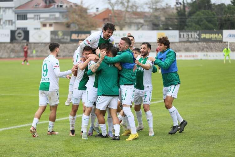 Bursaspor taraftarı İnegöl deplasmanında (FOTO GALERİ)