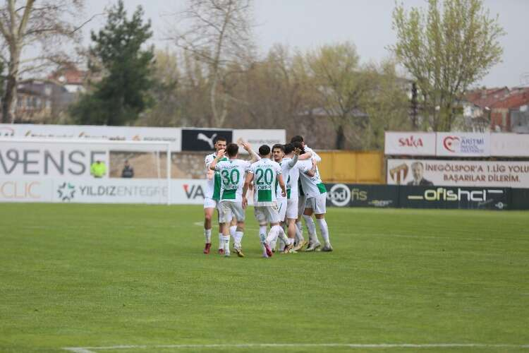 Bursaspor taraftarı İnegöl deplasmanında (FOTO GALERİ)