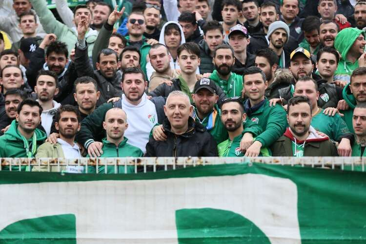 Bursaspor taraftarı İnegöl deplasmanında (FOTO GALERİ)