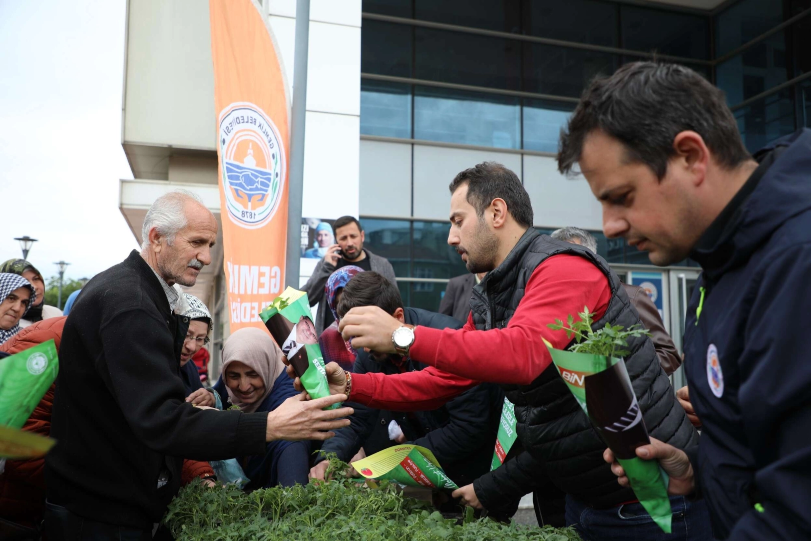 Gemlik Belediyesi'nden organik tarıma destek