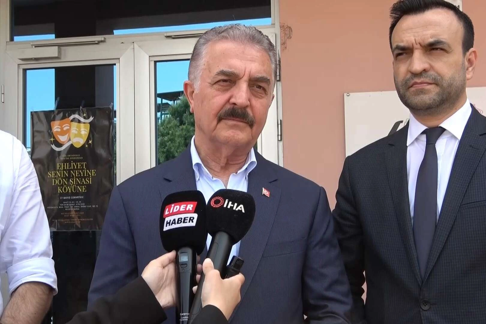 “15 Mayıs’a daha mutlu Türkiye’ye uyanacağız”